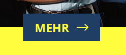 Screenshot eines dunkelblauen Buttons mit gelber Aufschrift „MEHR →“ auf gelbem Hintergrund, oben teilweise ein Foto sichtbar